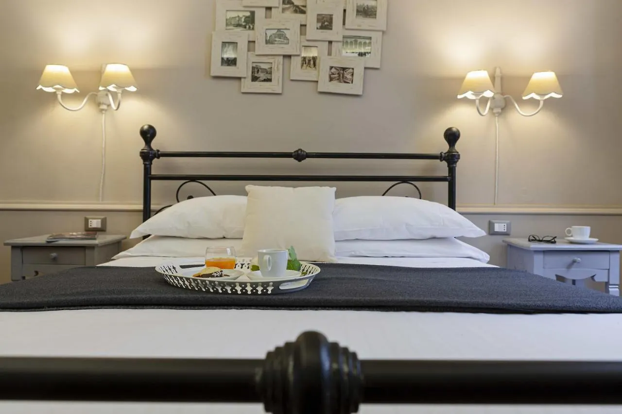 B&B Prestigia Rooms Florence 3*,